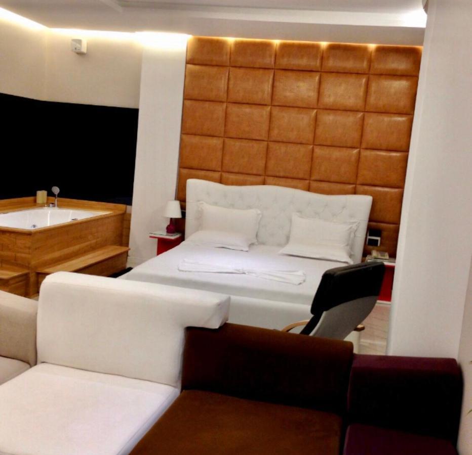Vivi La Vita Hotell Tiranë Eksteriør bilde